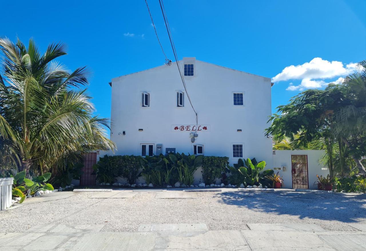 Bell At The Airport Suites Adults Only - Free Airport Transportation Nassau Exterior foto