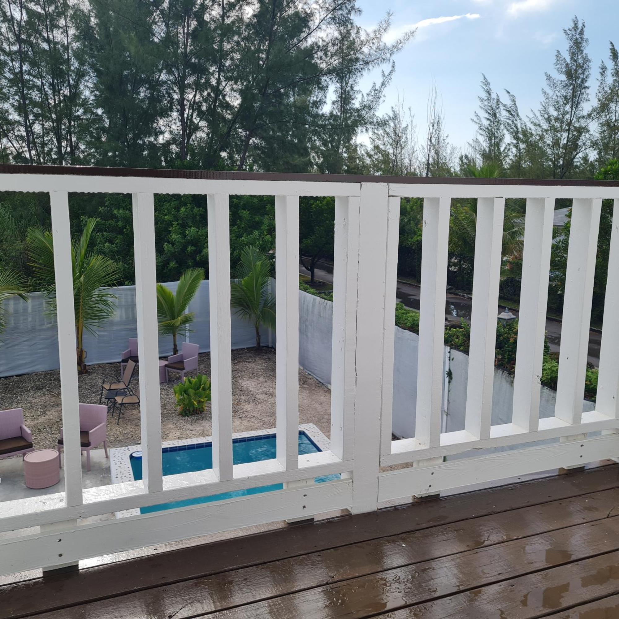 Bell At The Airport Suites Adults Only - Free Airport Transportation Nassau Exterior foto