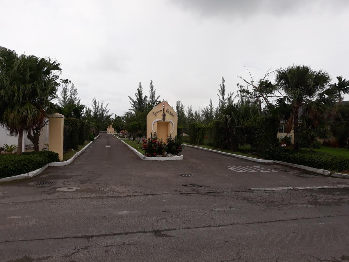 Bell At The Airport Suites Adults Only - Free Airport Transportation Nassau Exterior foto