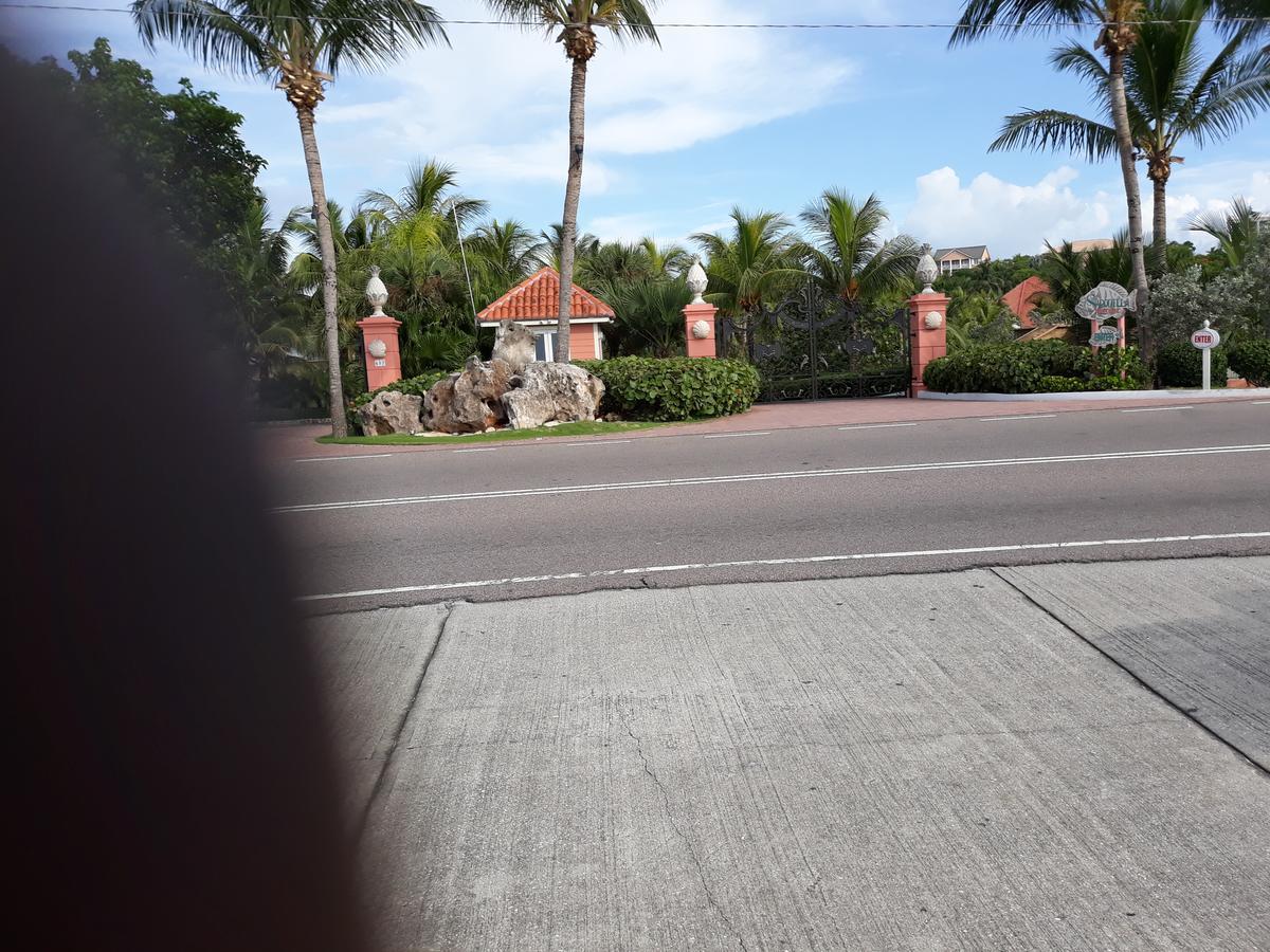 Bell At The Airport Suites Adults Only - Free Airport Transportation Nassau Exterior foto