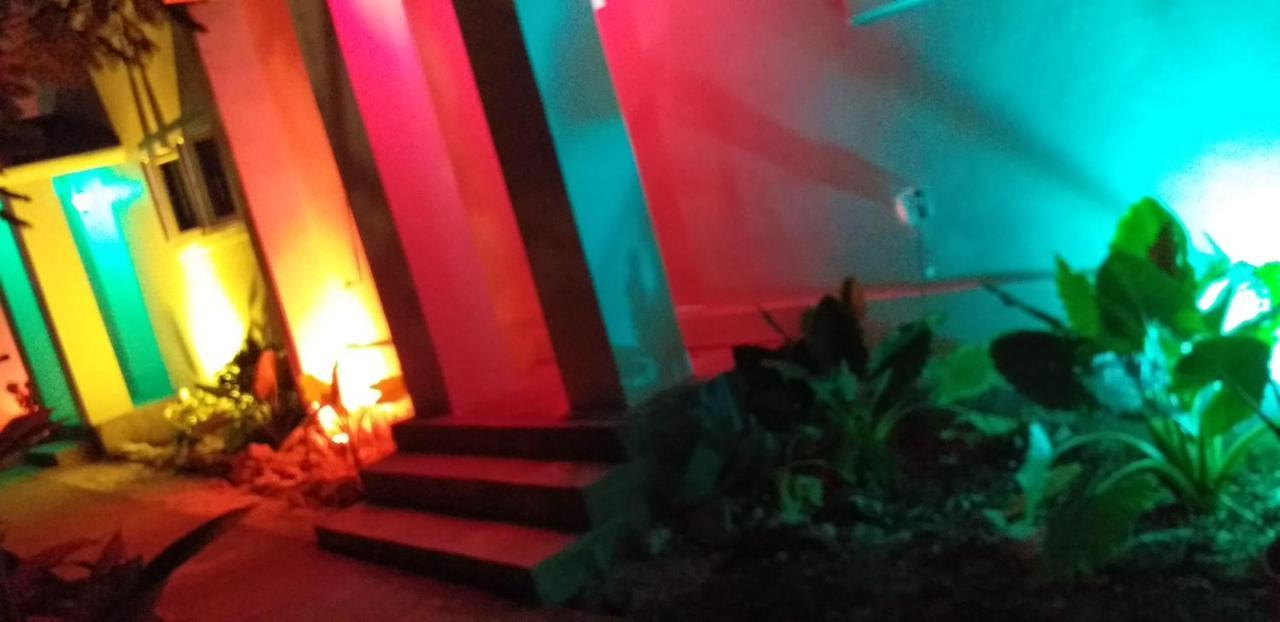 Bell At The Airport Suites Adults Only - Free Airport Transportation Nassau Exterior foto